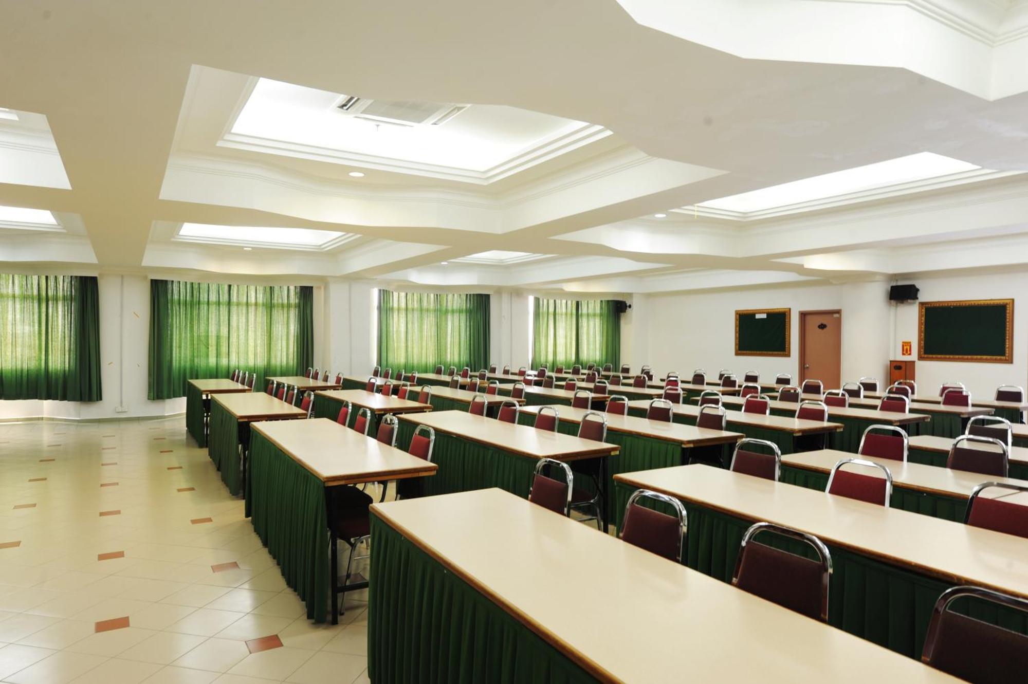 Hotel Green Park Temerloh Exterior photo